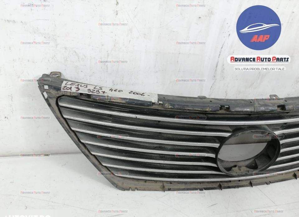 Лексус ЛС 4 / Lexus LS 4 Оригинална централна решетка в добро състояни