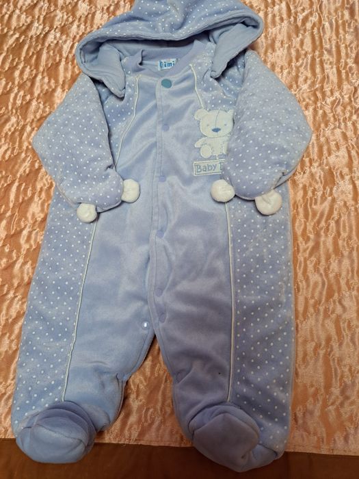 Продаю комбинезоны детские