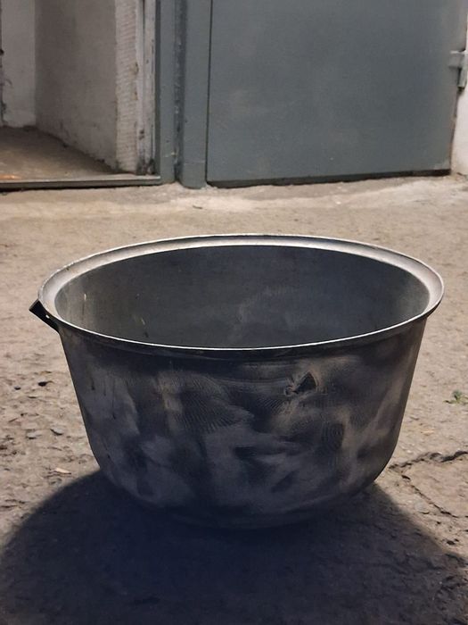 Продам  хороший  казан
