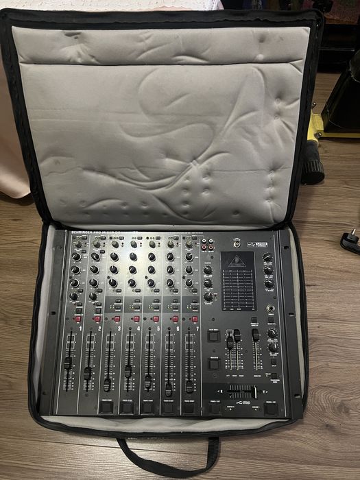 Behringer DX2000USB Mixer DJ
