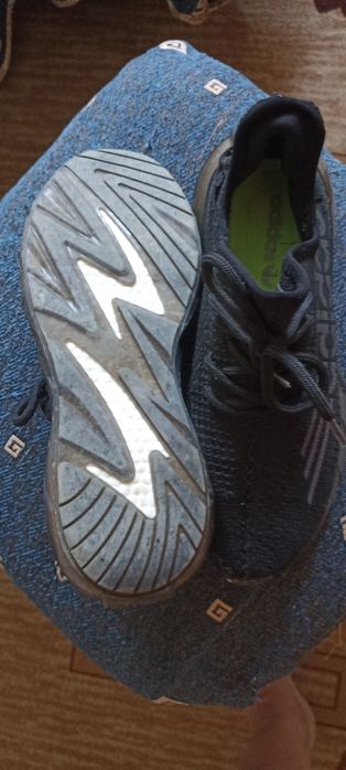 Маратонки номер 40 и 41