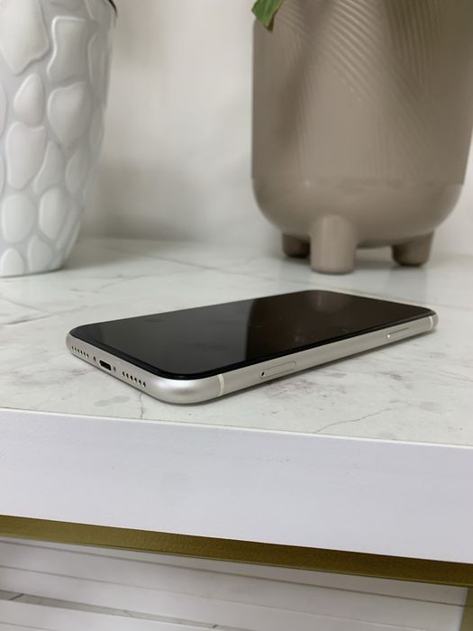 Iphone 11 64 gb.