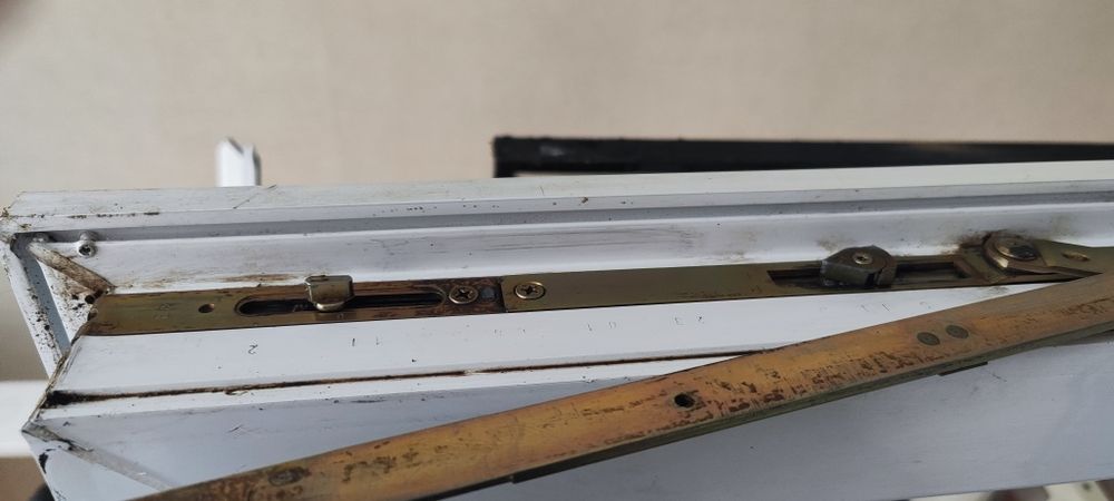 Ремонт и регулировка пластиковых окон