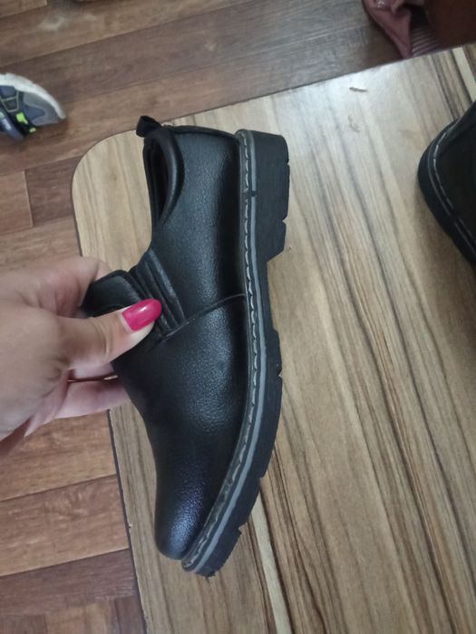 Продам совершенно новые туфли