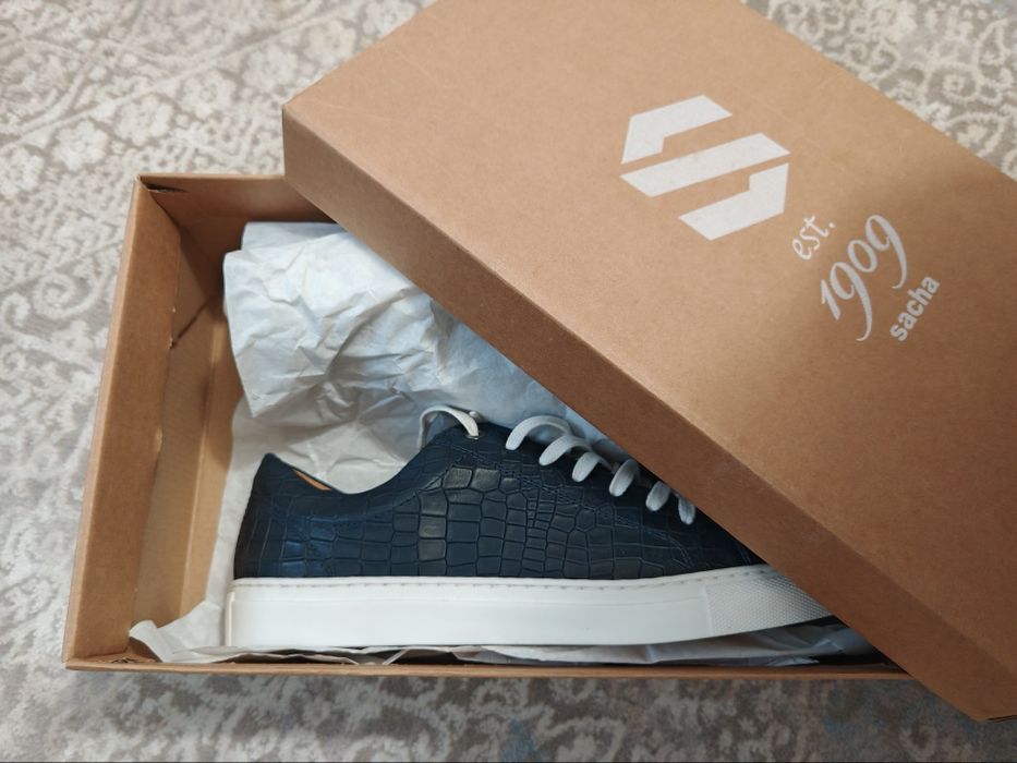 Sneakers low piele noi mărimea 42