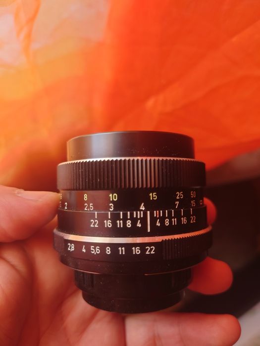 Obiectiv Carl Zeiss Sonnar 85mm f2,8