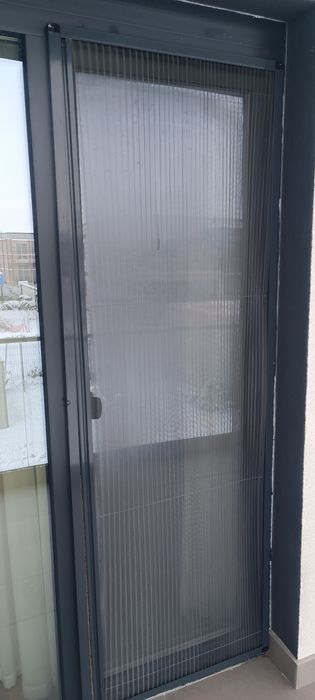 Produc și montez plase de țânțari