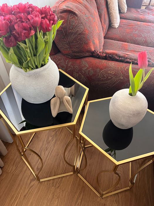 Set de măsuțe de accent