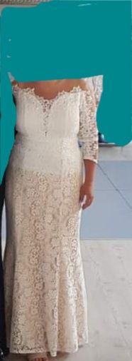 Бяла официална рокля