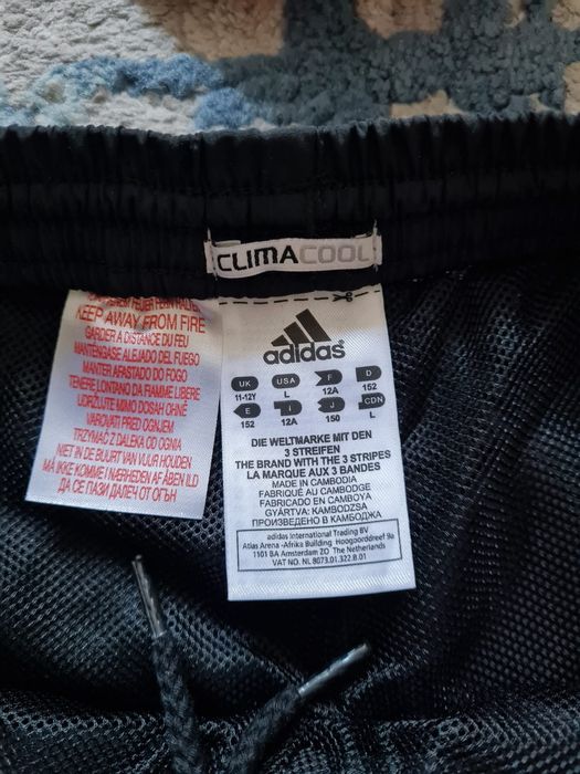 Продам спортивный костюм для девочки