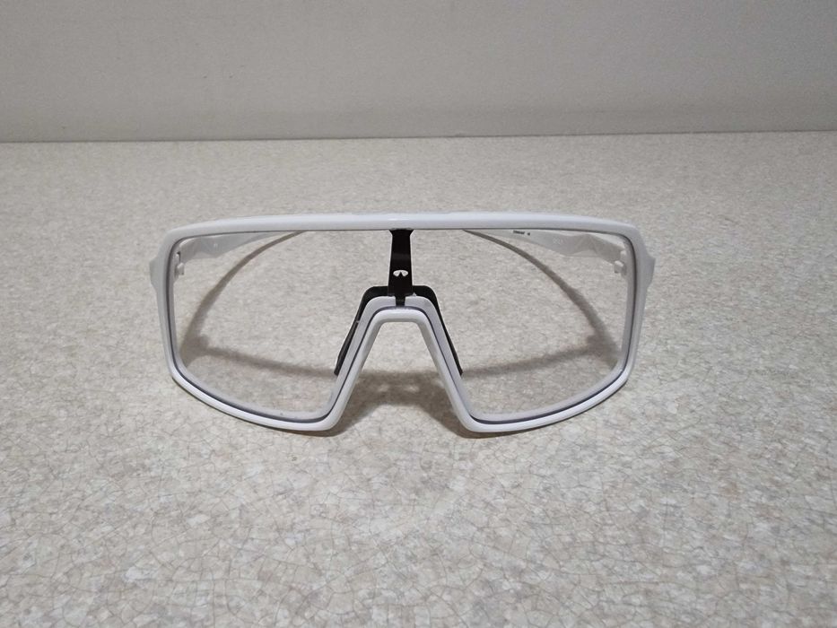 Велосипедные оригинальные очки Oakley Sutro OO9406