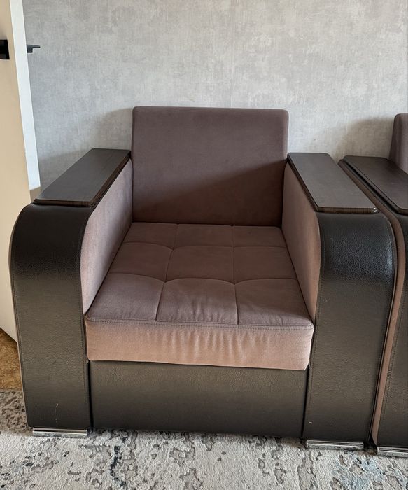 Продается Большой угловой диван + кресло