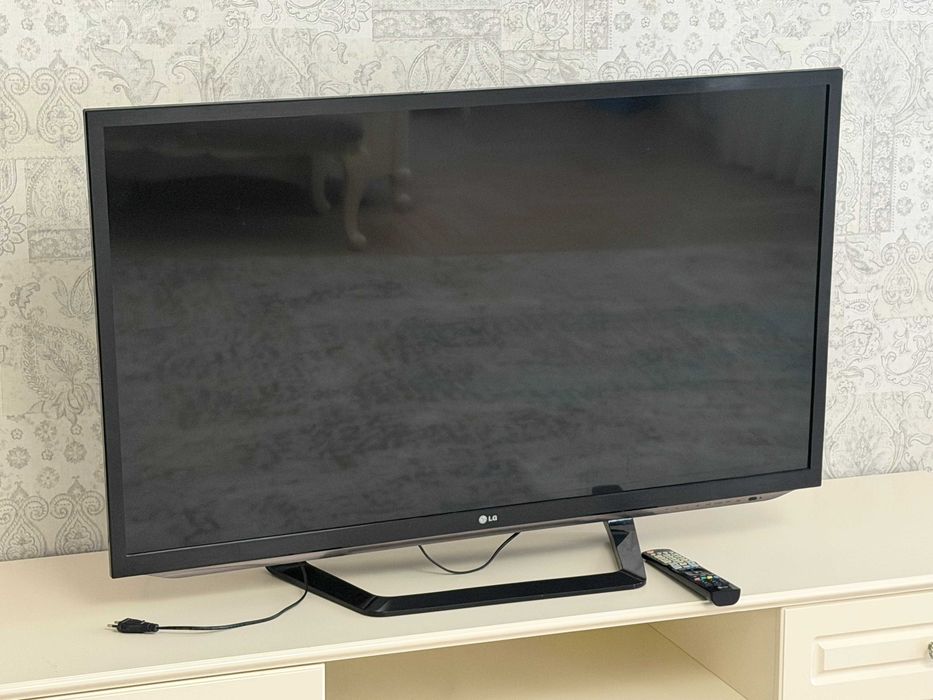 Продам телевизор LG
