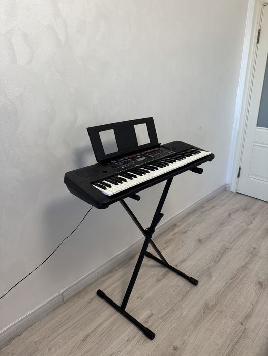 Синтезатор Yamaha PSR-E263