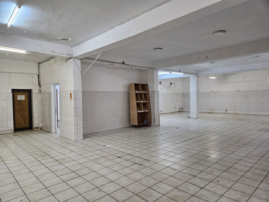Proprietar vand spatiu comercial 200 mp Vidin