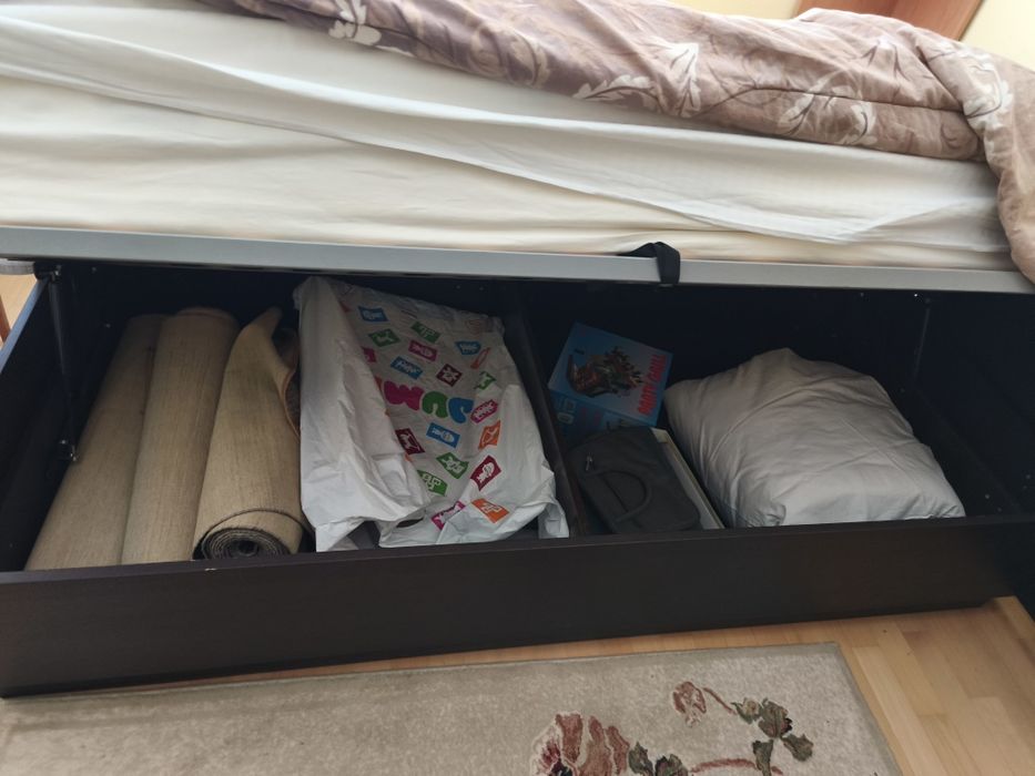 Спалня 90 см х 200 см  с подматрачна рамка и матрак HappyDreams