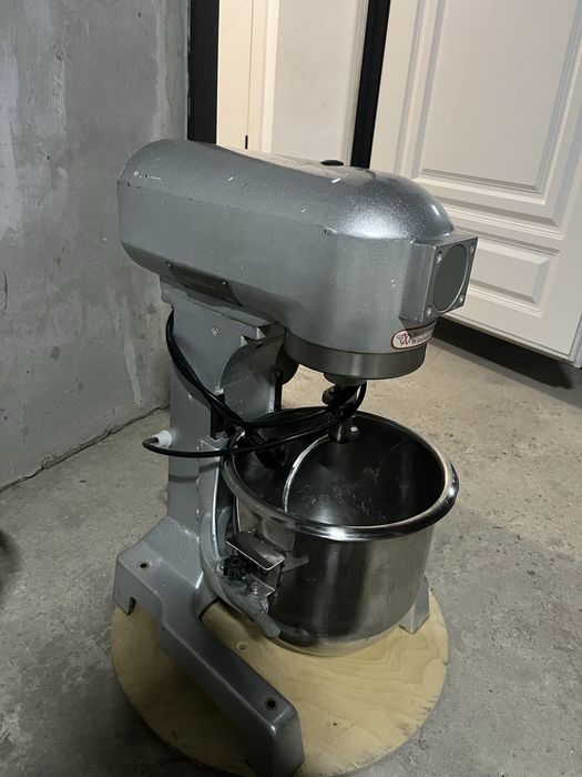 Продам миксер B 10