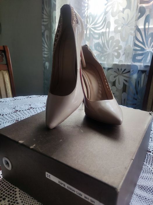 Продам туфли 37 размер
