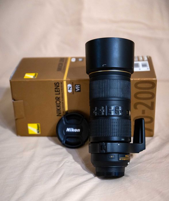 Обектив Никон 70-200 mm f/4 ED AF-S