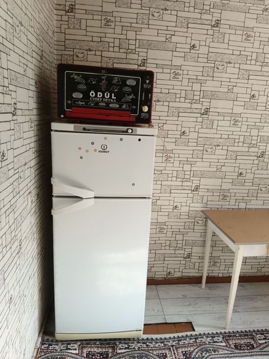 Metroni oldida 5 bekat derevyashka 2 hona ijaraga beriladi