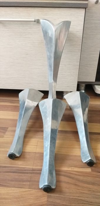 Масивни крака за холна маса от алуминий