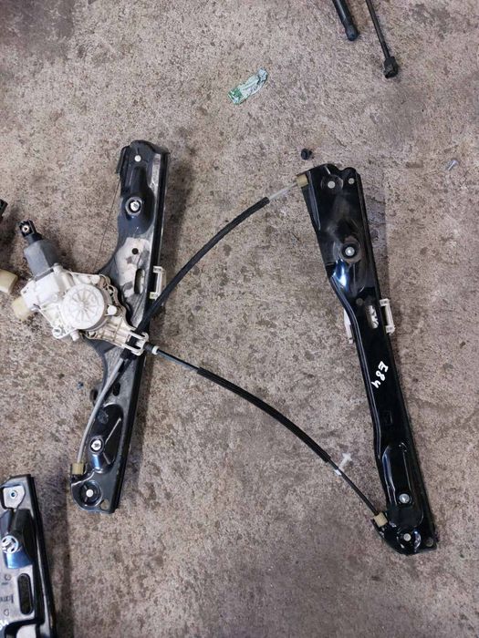 Предни и задни електрически машинки за стъкла за БМВ х1 е84