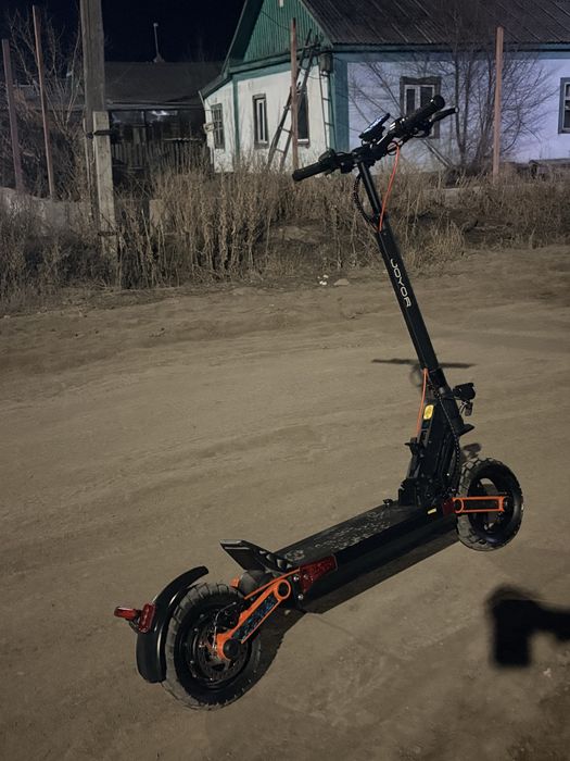 продам новый электросамокат