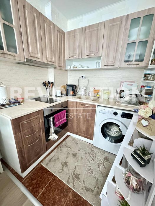 Продава се Двустаен апартамент в Пловдив, Кършияка - 43 кв.м за 2252 €/кв.м - Снимка #1