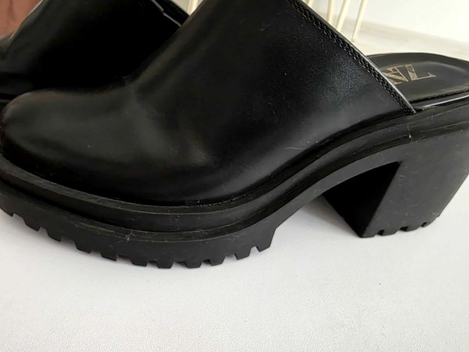 ZARA кожено сабо