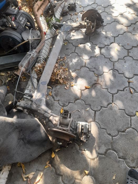 Задняя балка в сборе пасат Б-3