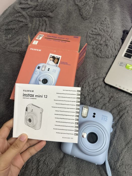 instax mini 12.