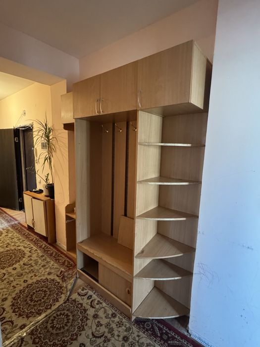 Мебель (шкафы, кровати, комоды)