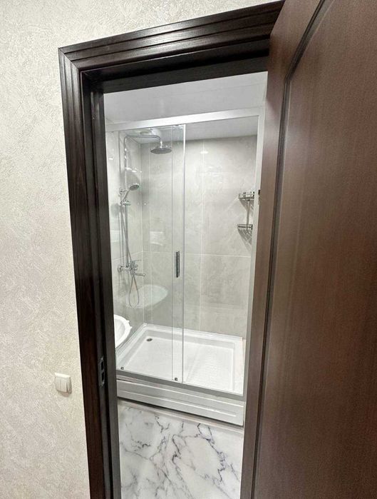 Квартира 3 комнатная 3 этаж Ойбек Метро рядом Евро Ремонт Упакованная