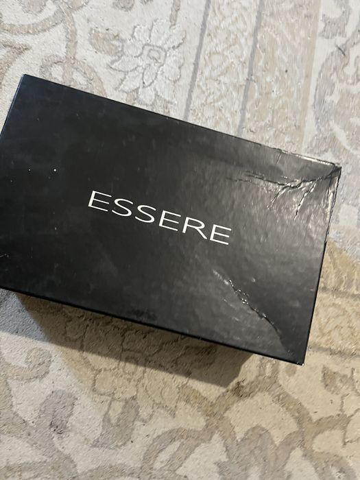 Очень красивые туфли фирмы ESSERA