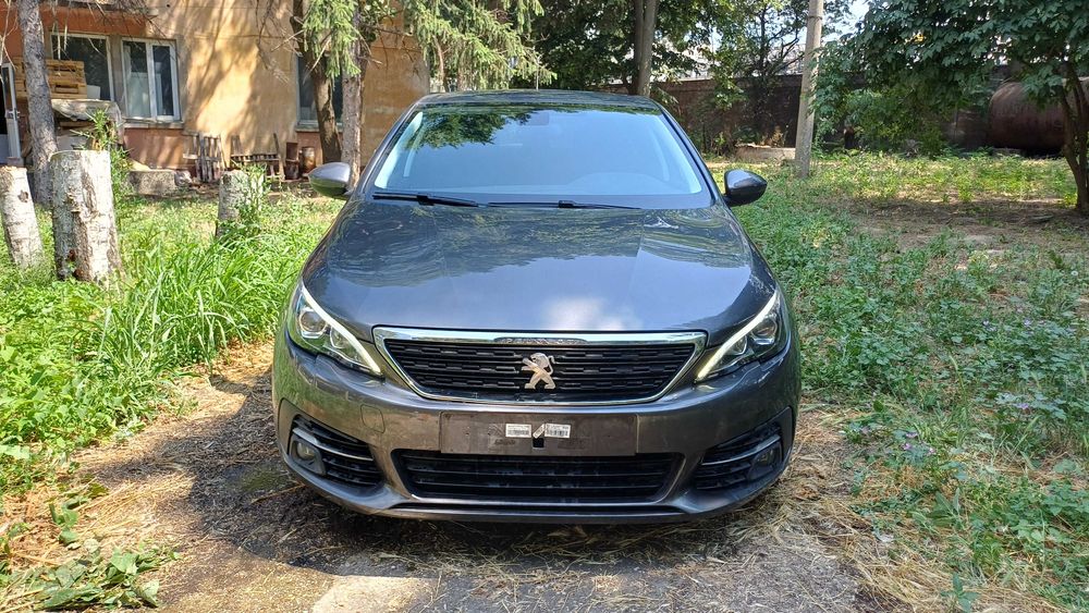 Peugeot 308 1, 2 Бензин 110 к. с. 2019