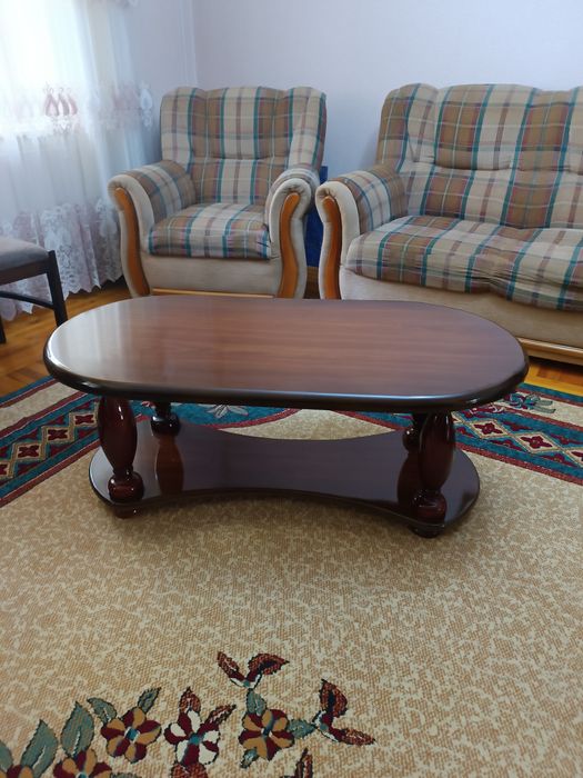 Комплект мягкой мебели + журнальный столик