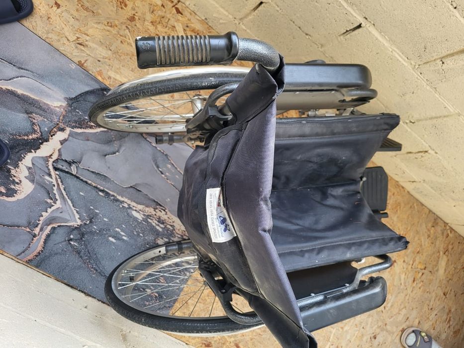 Инвалидная коляска