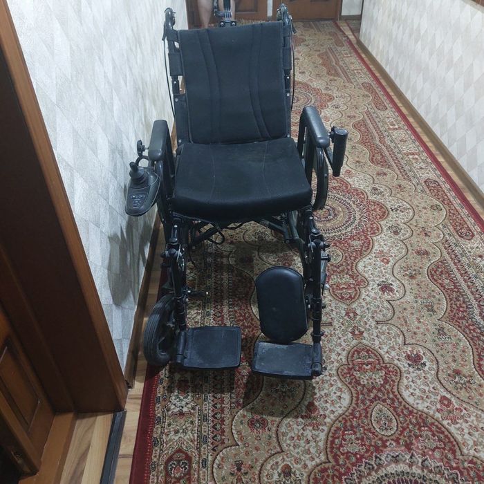 Nogironlar aravachasi Elektronni