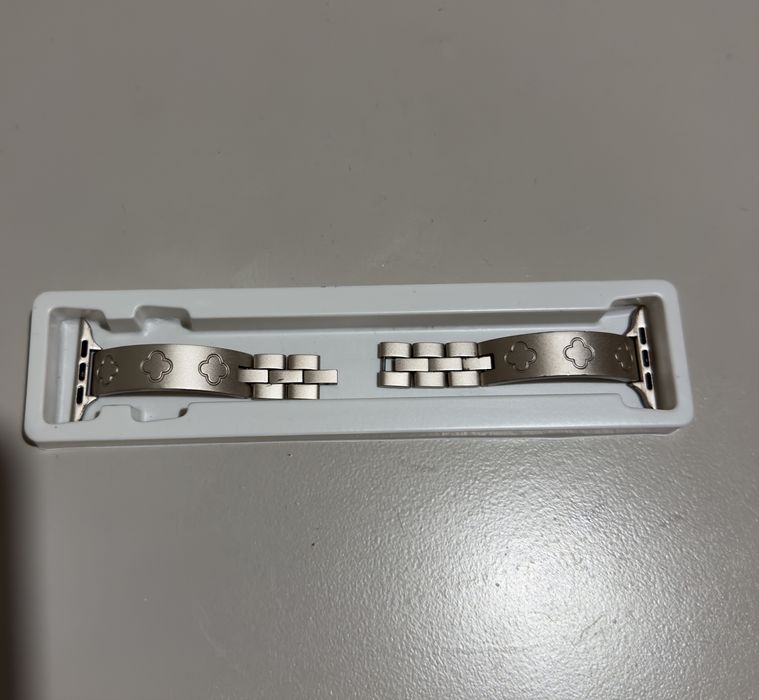 Apple Watch Series 9 45mm Starlight M/L GPS