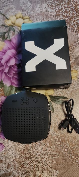 Чисто нова блутут колонка.