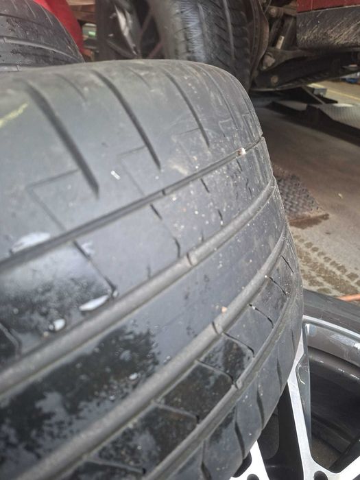 Vând set anvelope de vară Pirelli P Zero – omologare BMW 275/40/R20 si 245/45/R20
