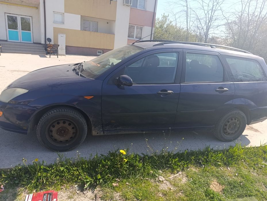 Vând Ford focus  1