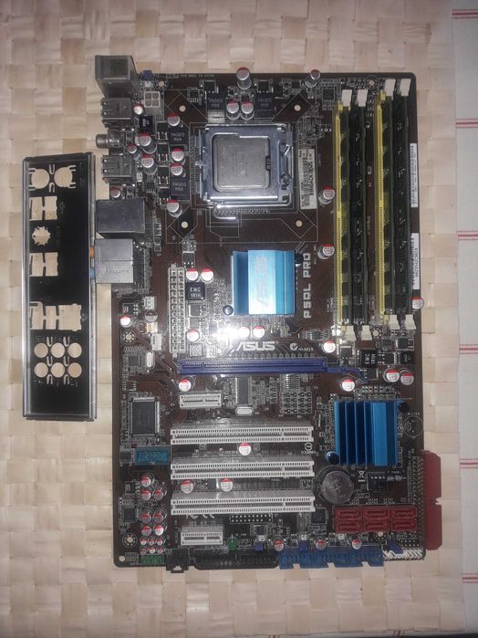 De vânzare Placă de bază ASUS P5QL-PRO socket 775 + Componente