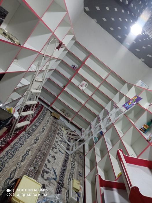 Витрина стелаж сотилади