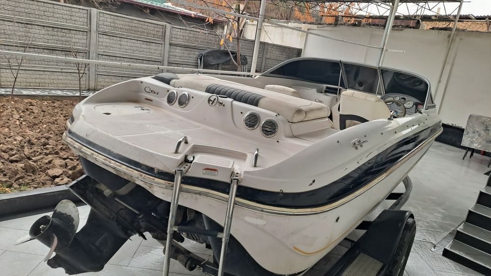 КАТЕР Tahoe Q5i (маторли қайиқ)
