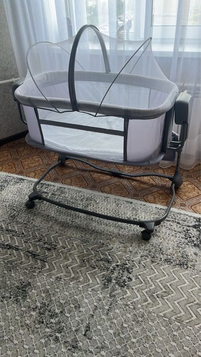 Продам детскую кроватку