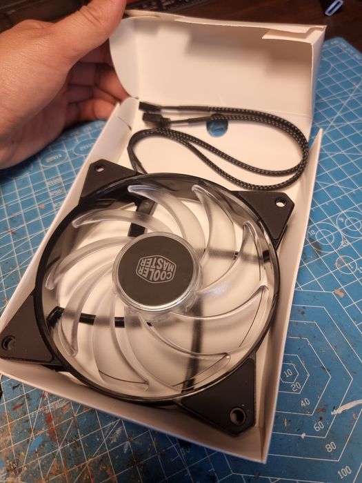 Cooler Master Masterliquid Lite 120 с RGB вентилатор