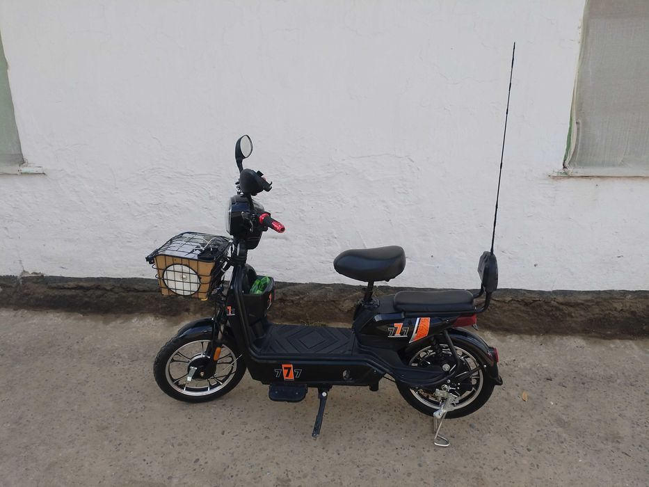 Электронние мопед