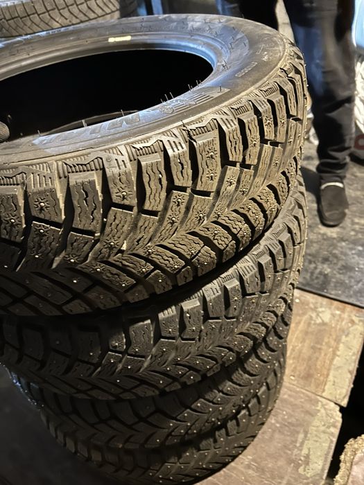 Продам шины комплект Michelin x-ice