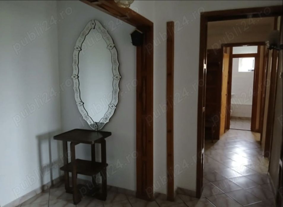 Inchiriez apartament 3 camere Piata Mihai Viteazu